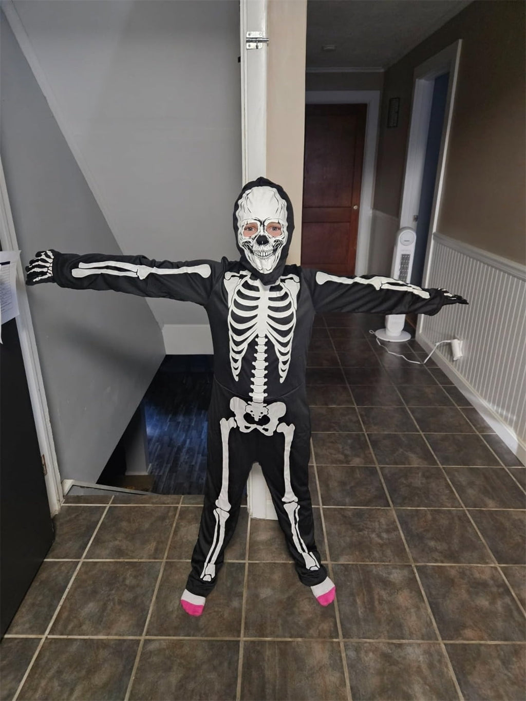 WIBACKER Kids Skeleton Halloween Costume, Glow in The Dark Halloween Cosplay Onesie for Boys and Girls, Jumpsuit + Gloves + Hood Mask