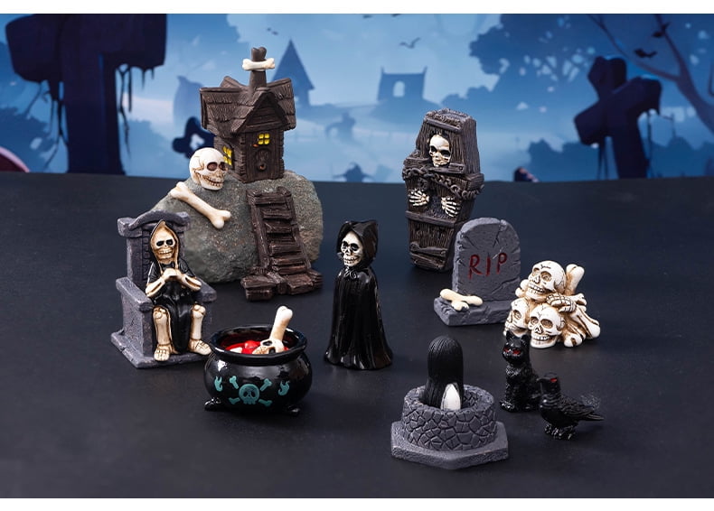 19pcs Halloween Mini Figurines, Creative Miniature Skull Heads Crow Tombstone Scene Ornaments Set, Halloween Village Collections Resin Crafts for Halloween Party Favors Tabletop Decor