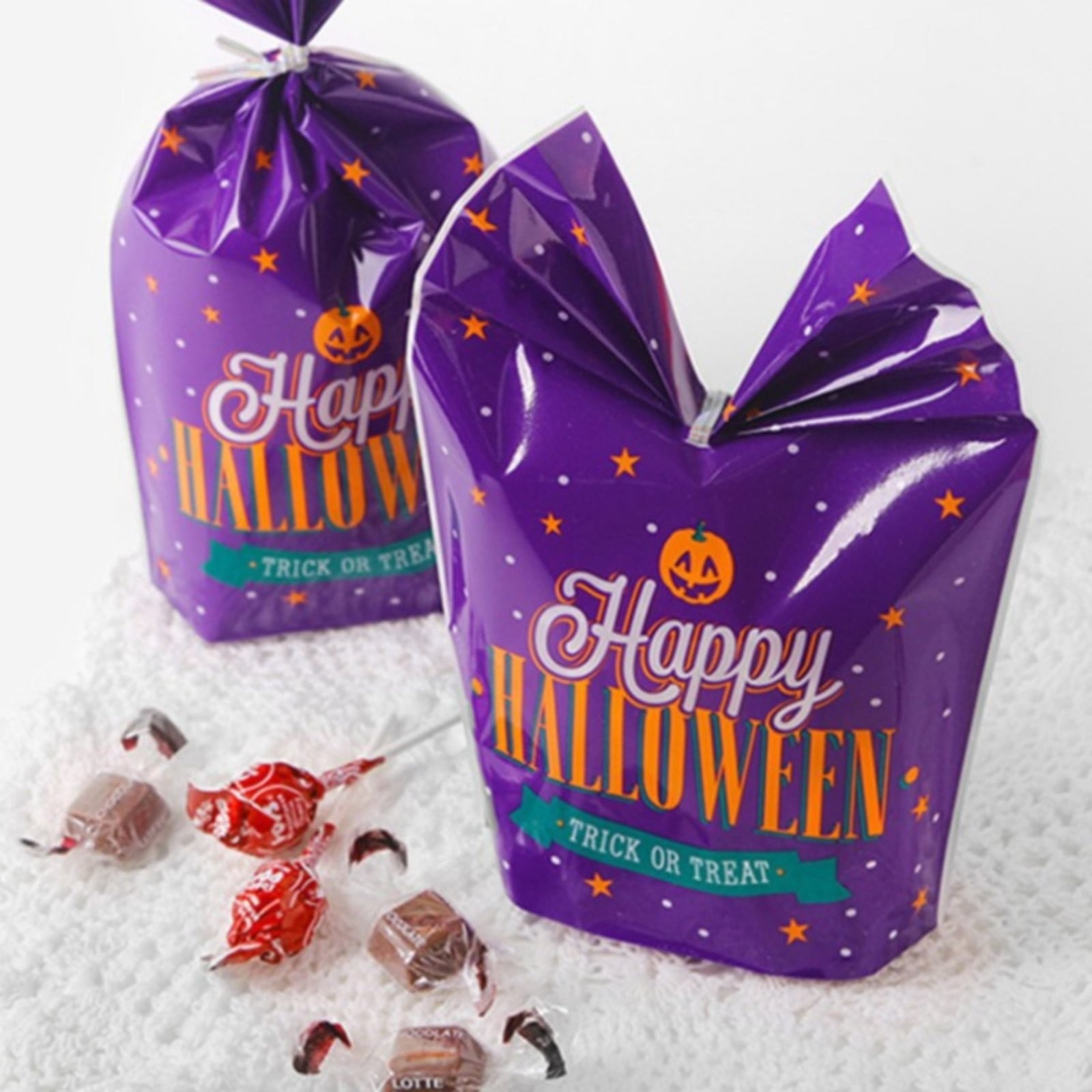 Halloween Treat Bags, Resealable Cellophane Bags, 50 Pcs Wrap Cellophane Treat Bags Party Favor Bags Candy Cookie Bags, Plastic Poly Goodie Storage Bags with Twist Ties for Halloween Party, 4.92x10.8"