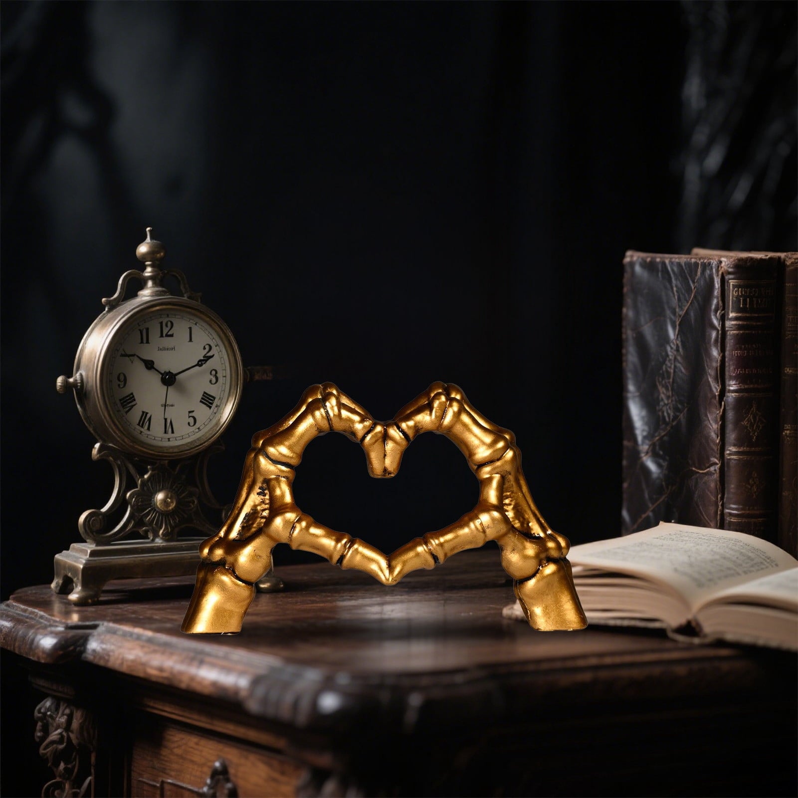 Eoozwa Skeleton Heart Hands Resin Ornament, Gothic Home Decor, Halloween Party Centerpiece, Unique Heart Shape Holiday Gift for Collectors, Spooky Decorations