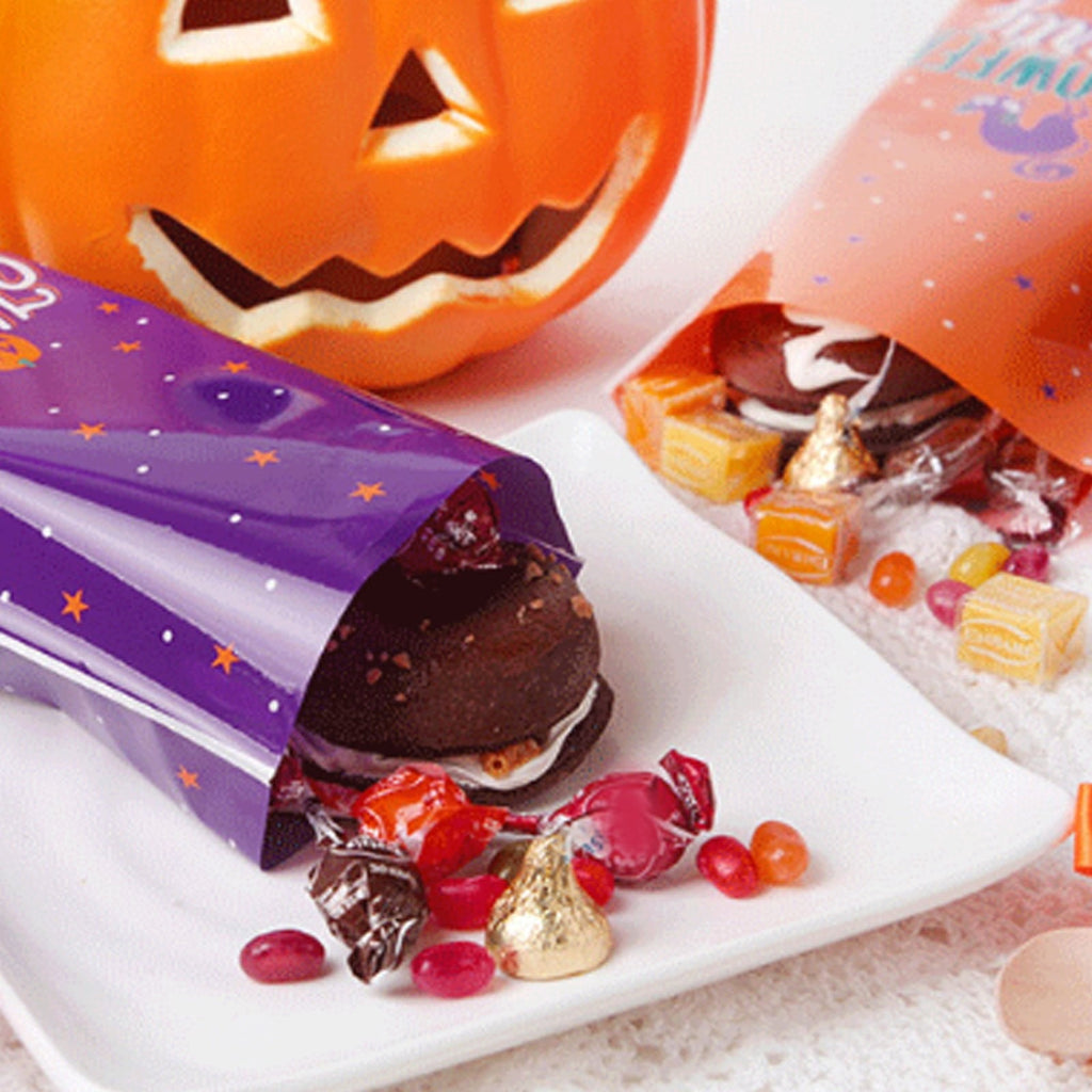 Halloween Treat Bags, Resealable Cellophane Bags, 50 Pcs Wrap Cellophane Treat Bags Party Favor Bags Candy Cookie Bags, Plastic Poly Goodie Storage Bags with Twist Ties for Halloween Party, 4.92x10.8"